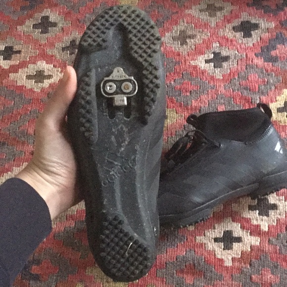 The Gravel Shoe - Picture 5 of 6